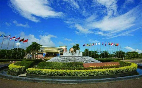 辣美滋骨汤麻辣烫