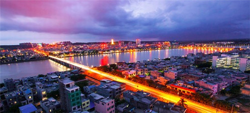 串串家园金汤麻辣烫