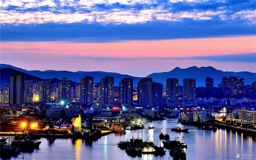 李嫂金牌粥铺品牌的发展前景怎么样，粥铺店面要多大才够